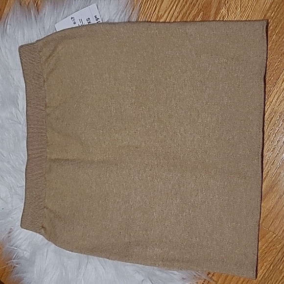 Forever 21 Sweater-Knit Mini Skirt - Picture 4 of 5